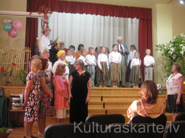 atskaites koncerts 2013